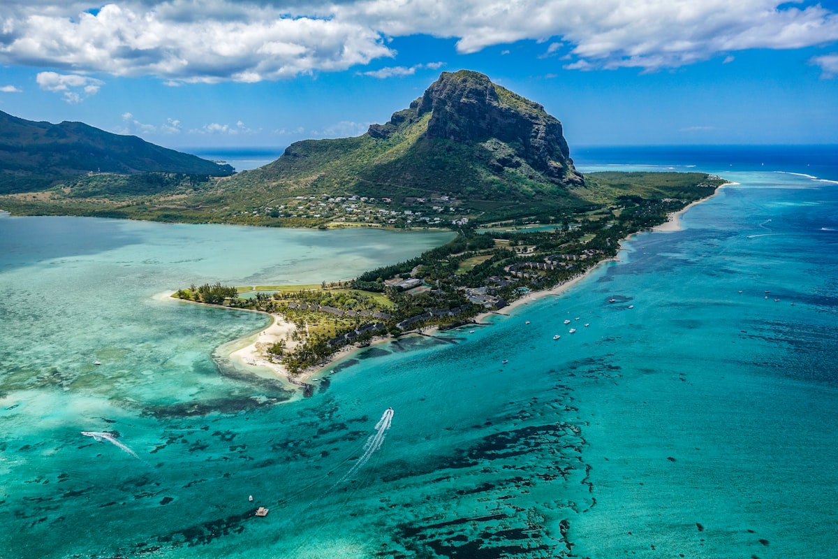 Le Morne y la ilusión de la cascada submarina desde el aire, Mauricio