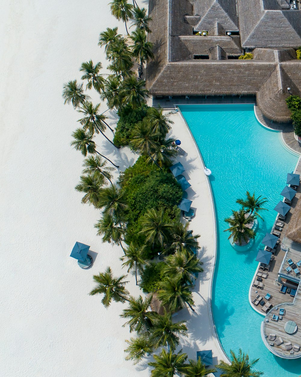 Resort junto al mar visto desde el aire